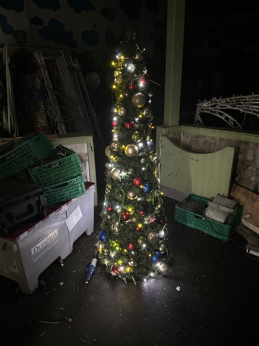 6ft Christmas Tree - Sparkle lights, Candy canes