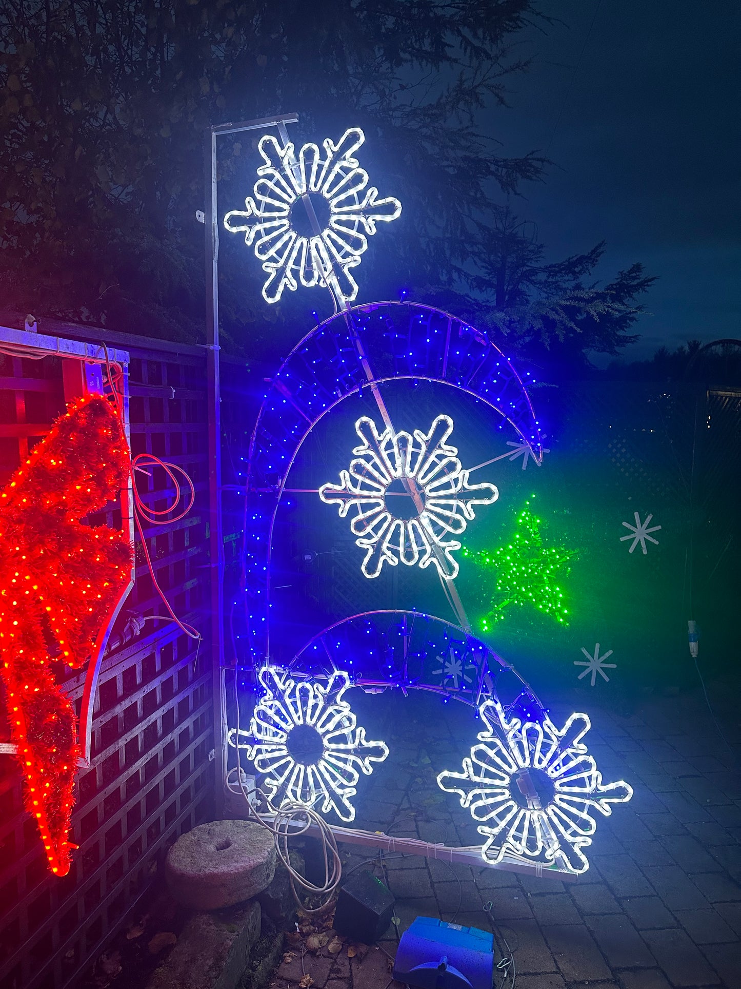 Giant Festive Lights -  Blue and White Snowflake With Swirl